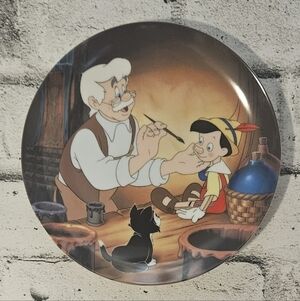 Disney Pinocchio Geppetto Creates Pinocchio Knowles Plate 1989